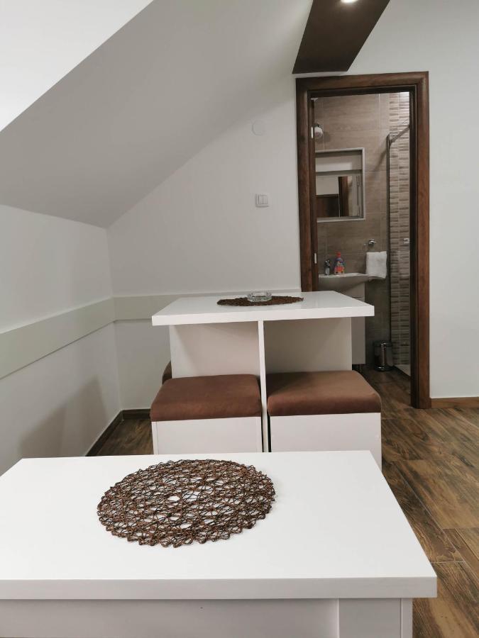 Sobe I Apartmani Casa Mia Pecinci Exterior foto